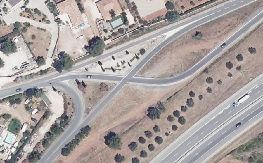 Vue aérienne du Rond-point anonyme n°1453894270