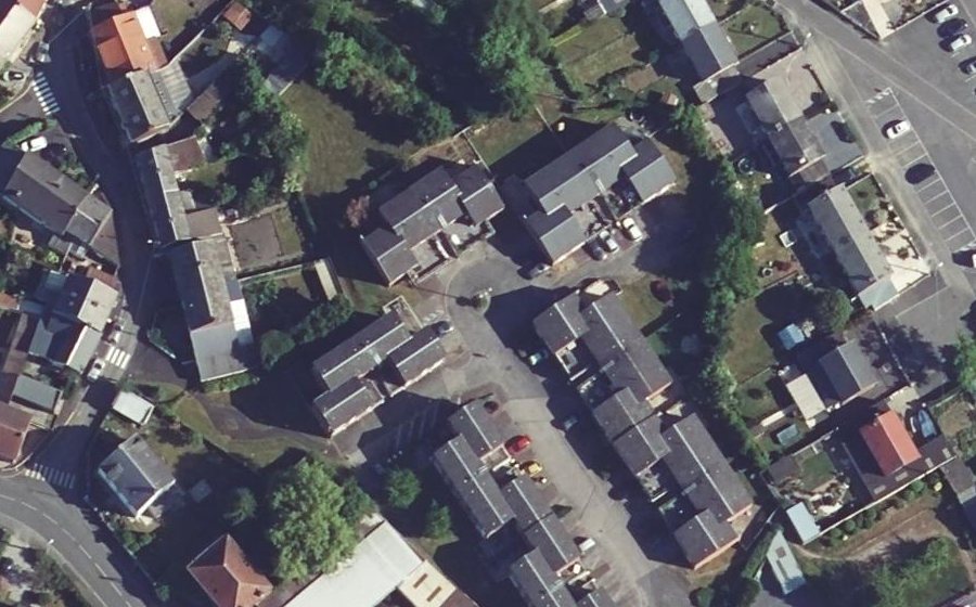 Vue aérienne du Rond-point anonyme n°145419751