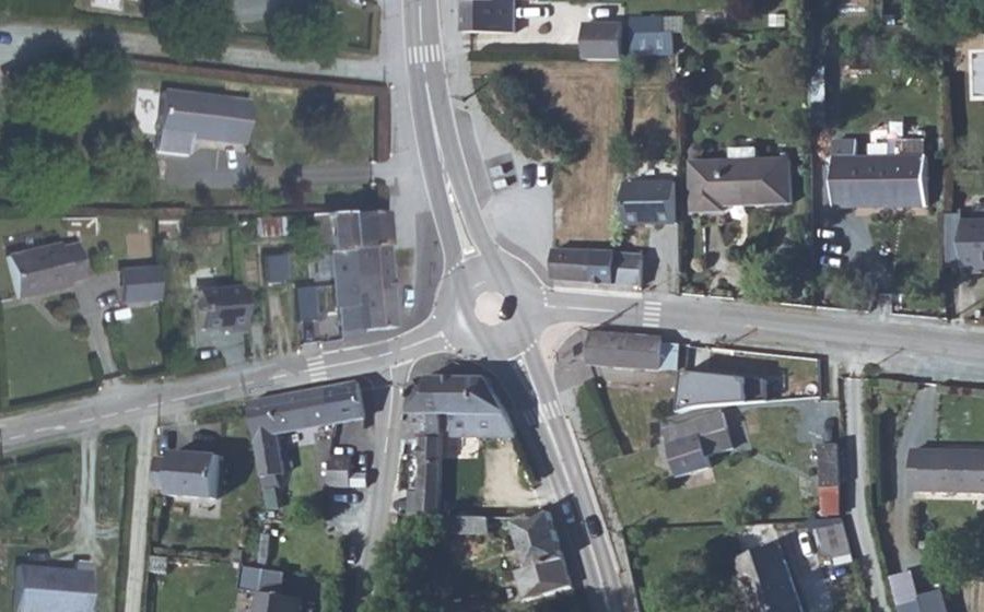 Vue aérienne du Rond-point anonyme n°1454856563