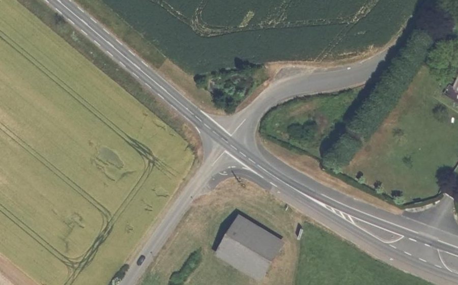 Vue aérienne du Rond-point anonyme n°1456707724