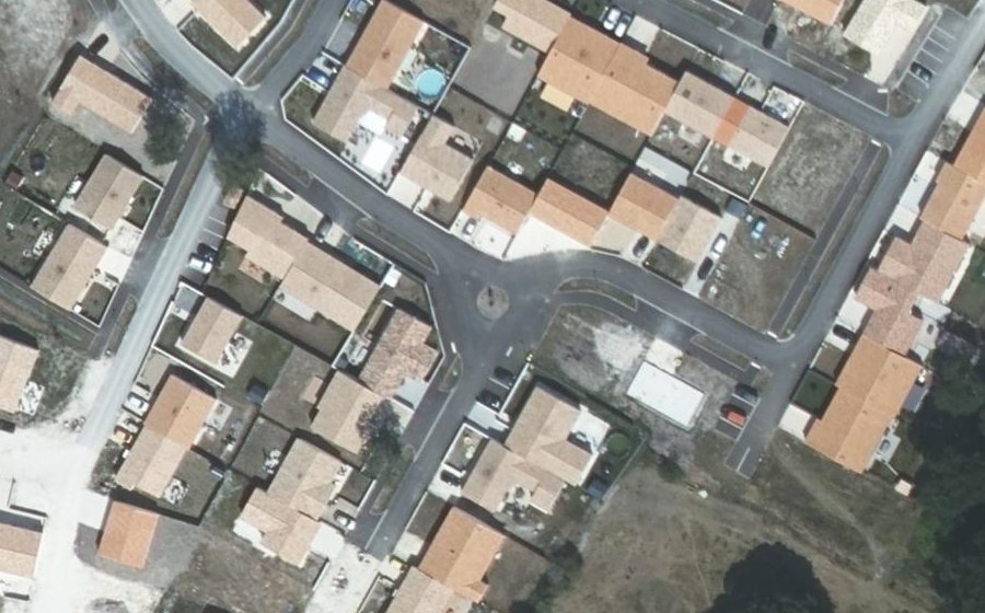 Vue aérienne du Rond-point anonyme n°1456954650