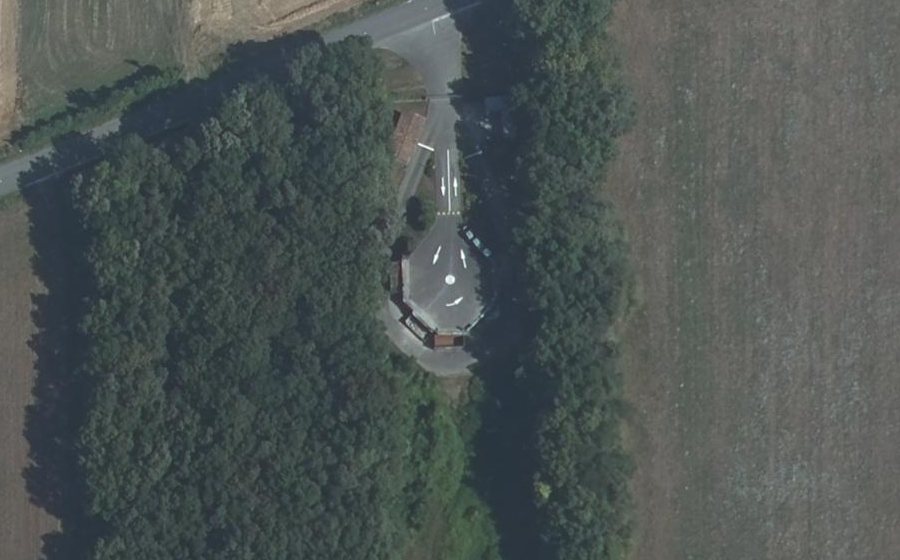 Vue aérienne du Rond-point anonyme n°1457184812