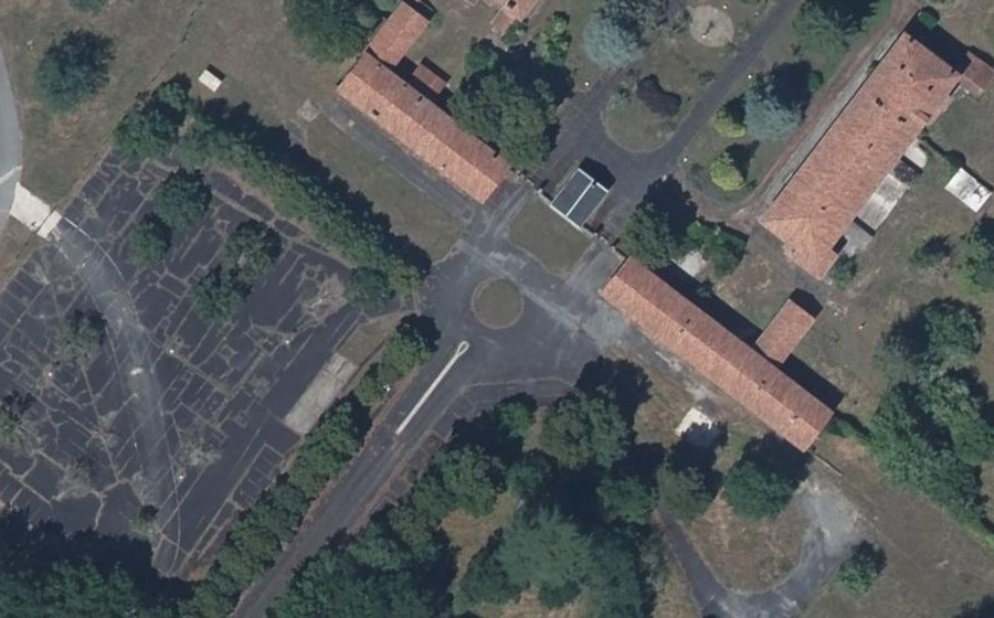 Vue aérienne du Rond-point anonyme n°1457873506