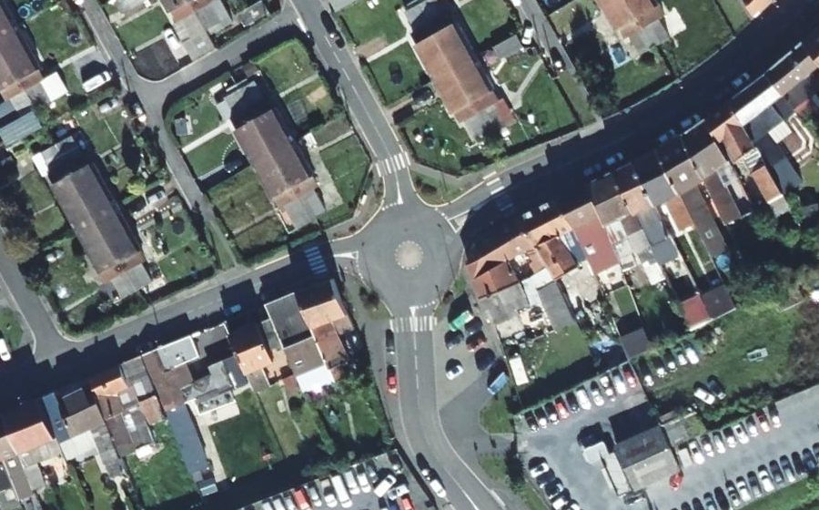 Vue aérienne du Rond-point anonyme n°1458513976