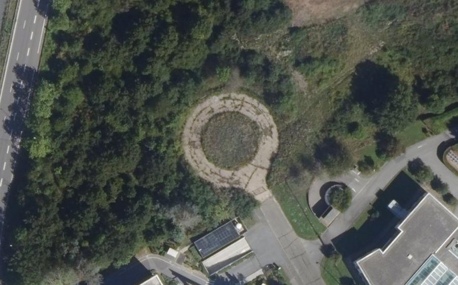 Vue aérienne du Rond-point anonyme n°1458827509