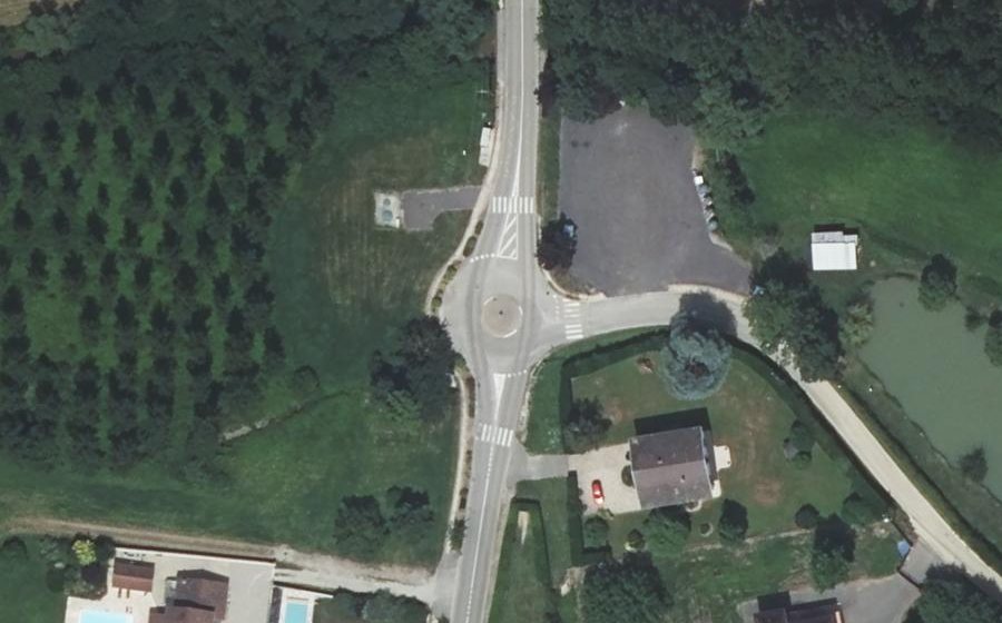 Vue aérienne du Rond-point anonyme n°1458948195