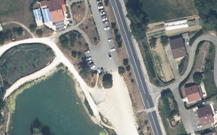 Vue aérienne du Rond-point anonyme n°1459165558