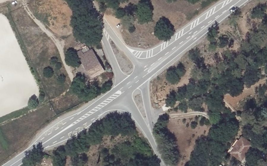 Vue aérienne du Rond-point anonyme n°1459238296