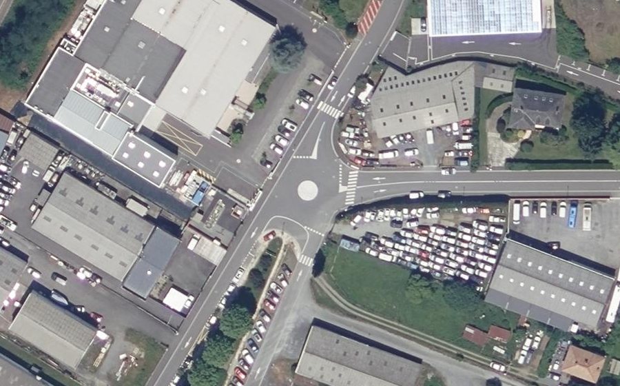 Vue aérienne du Rond-point anonyme n°1459754400