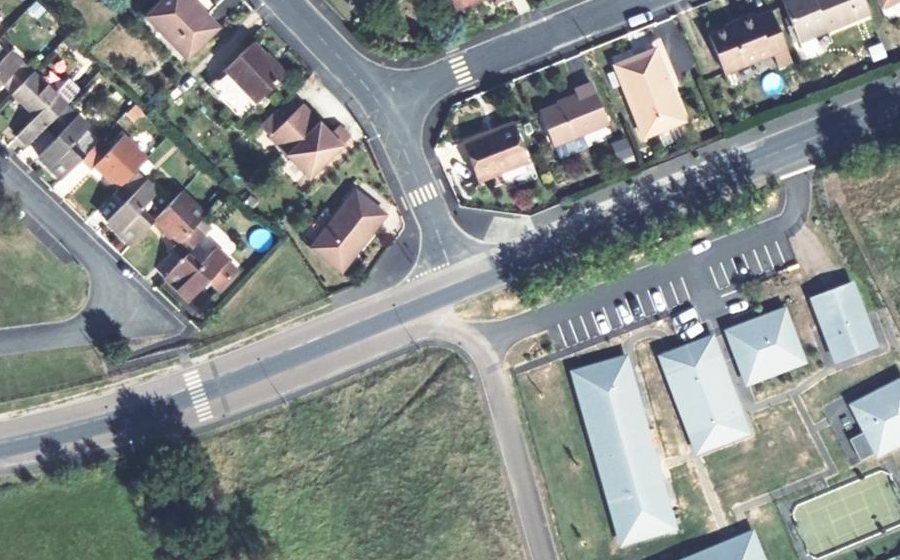 Vue aérienne du Rond-point anonyme n°1460713615