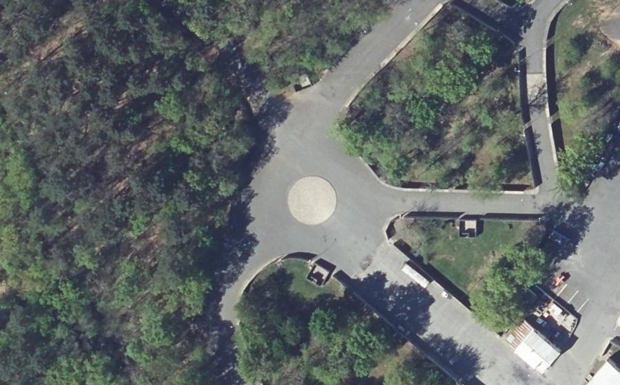 Vue aérienne du Rond-point anonyme n°146229114