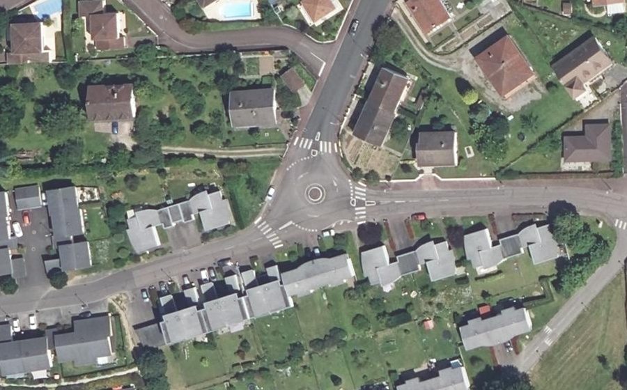 Vue aérienne du Rond-point anonyme n°1462597422