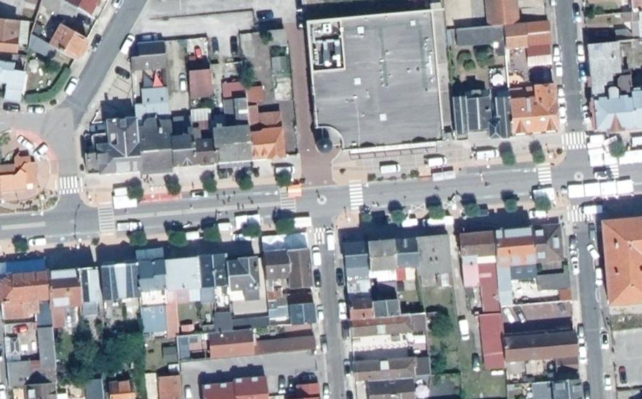 Vue aérienne du Rond-point anonyme n°1464912524
