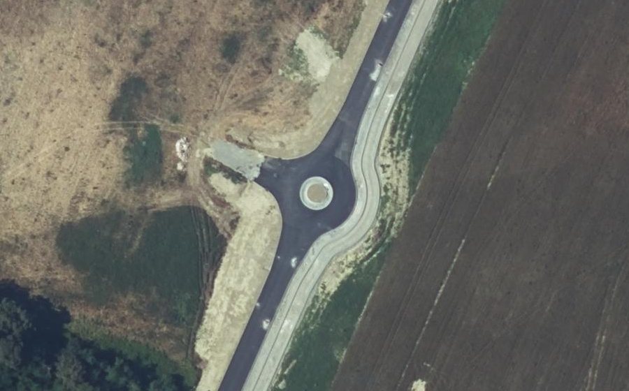 Vue aérienne du Rond-point anonyme n°1465185546