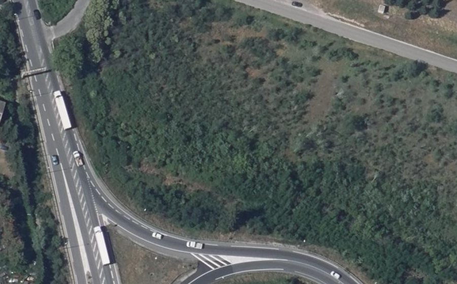 Vue aérienne du Rond-point anonyme n°1465283038