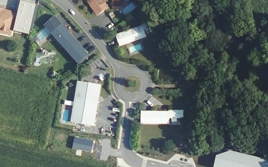 Vue aérienne du Rond-point anonyme n°1465627642