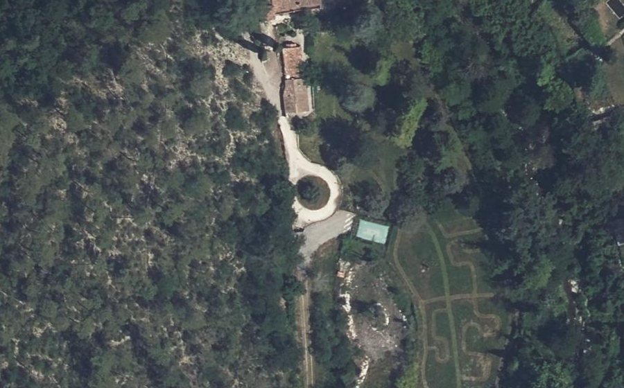 Vue aérienne du Rond-point anonyme n°1467884007