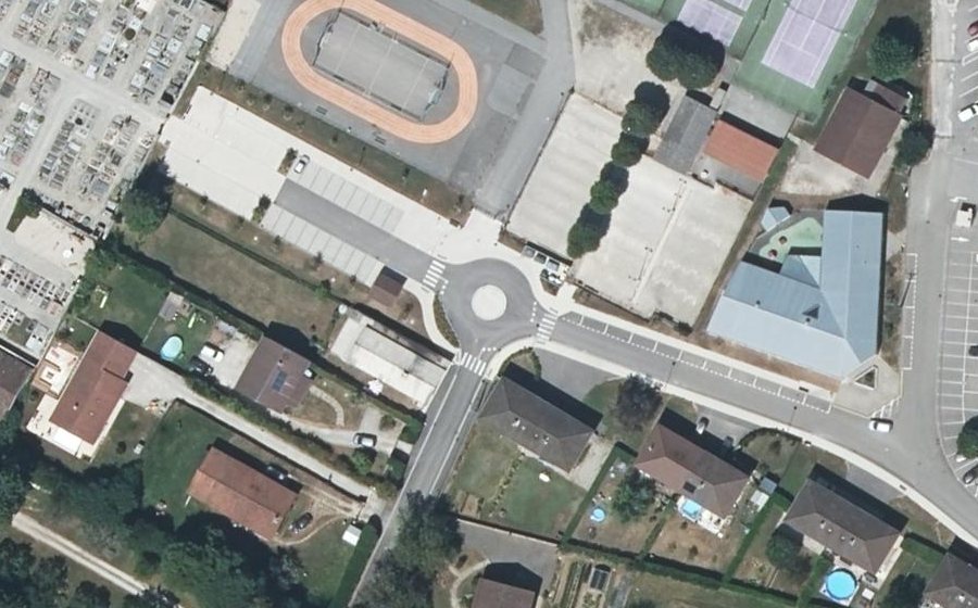 Vue aérienne du Rond-point anonyme n°1468089676