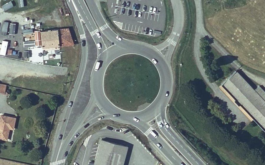 Vue aérienne du Rond-point anonyme n°14686593