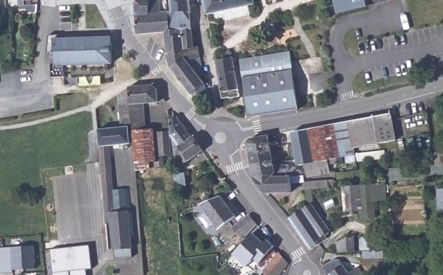 Vue aérienne du Rond-point anonyme n°1469092896
