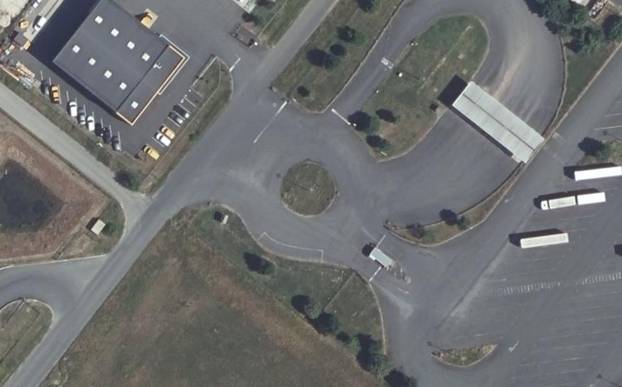 Vue aérienne du Rond-point anonyme n°1469325186