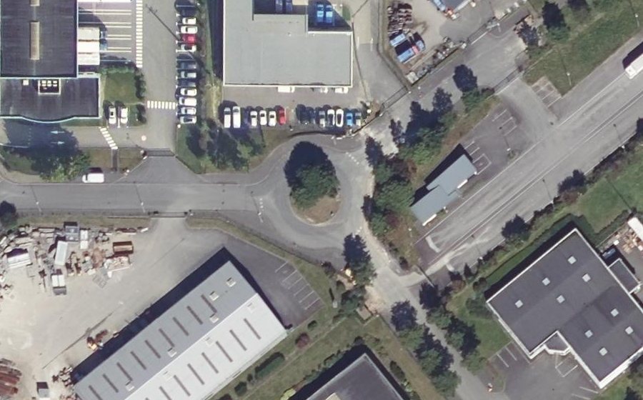 Vue aérienne du Rond-point anonyme n°147056131