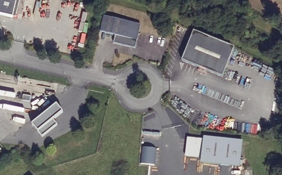 Vue aérienne du Rond-point anonyme n°147056134