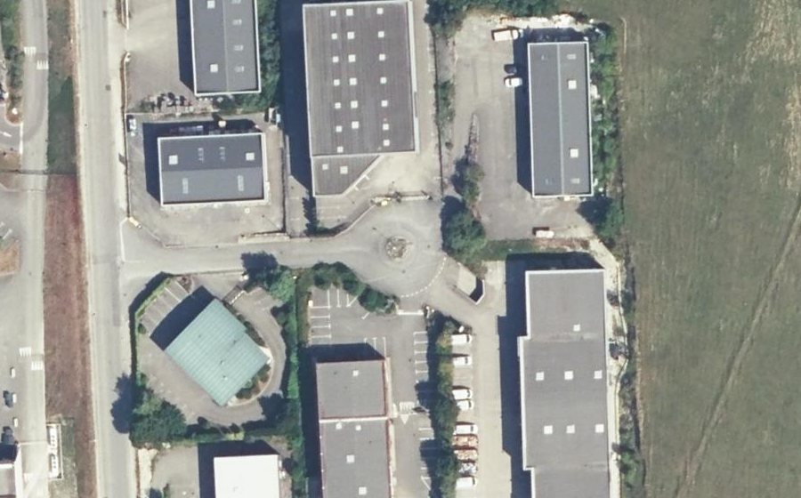 Vue aérienne du Rond-point anonyme n°1471695159