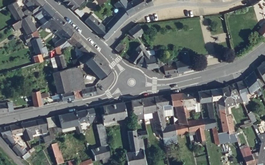Vue aérienne du Rond-point anonyme n°1474275319