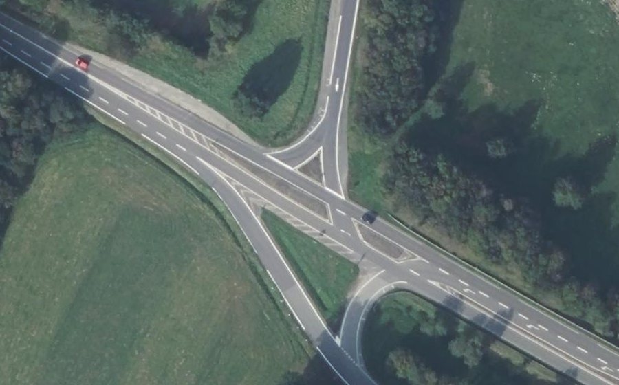 Vue aérienne du Rond-point anonyme n°1474575289