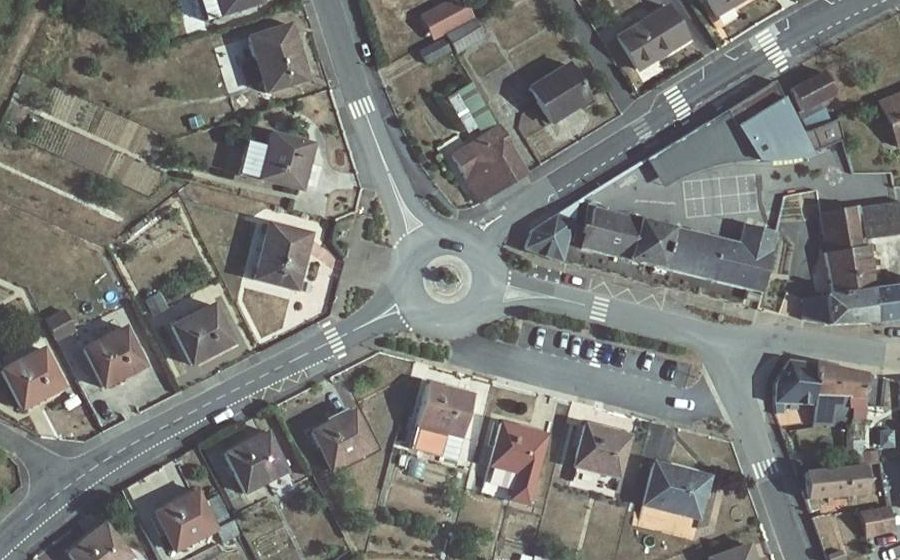 Vue aérienne du Rond-point anonyme n°1474953596