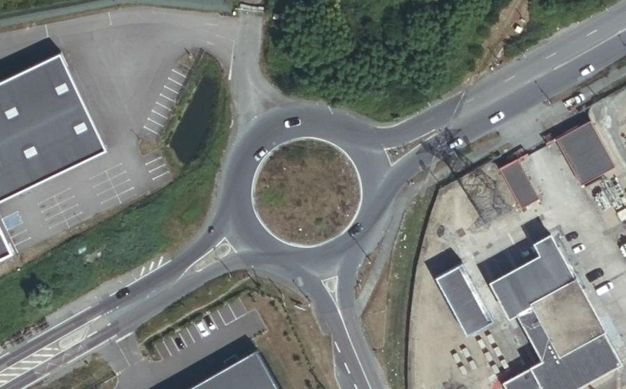 Vue aérienne du Rond-point anonyme n°1476259832