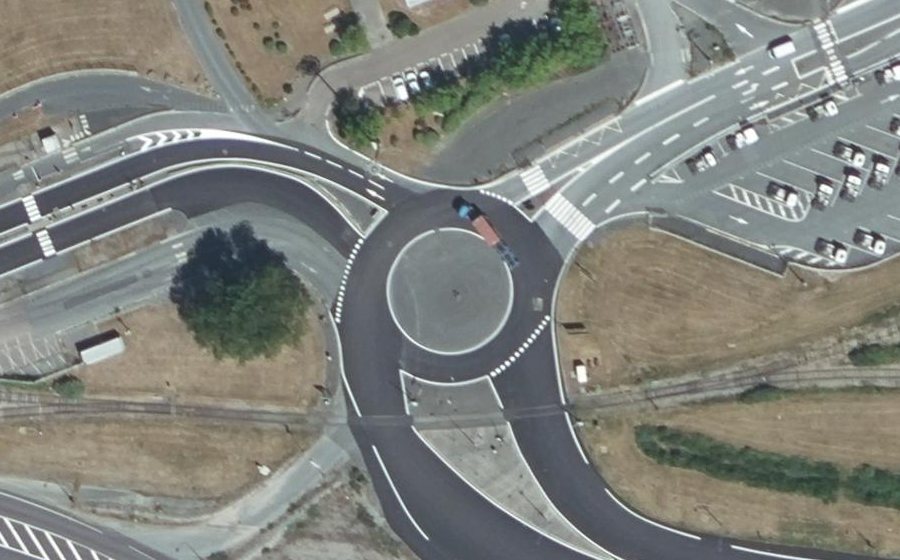 Vue aérienne du Rond-point anonyme n°1477007678