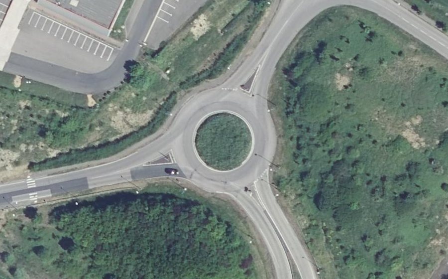 Vue aérienne du Rond-point anonyme n°14777853