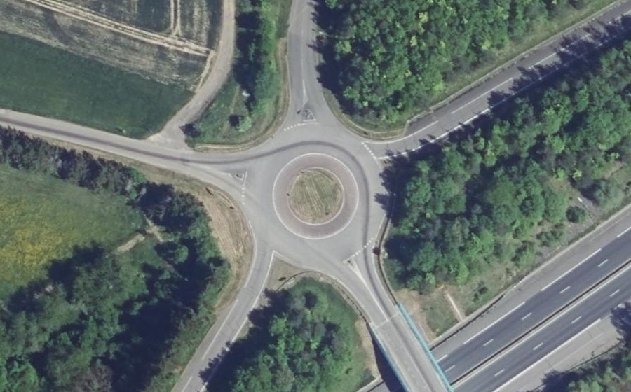 Vue aérienne du Rond-point anonyme n°14782360