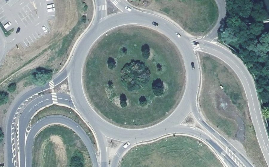 Vue aérienne du Rond-point anonyme n°14786092