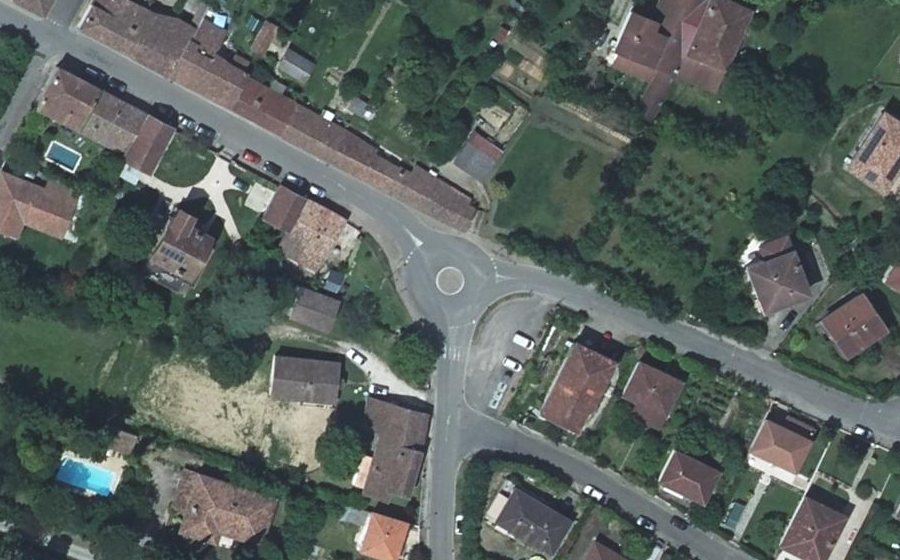 Vue aérienne du Rond-point anonyme n°148123842