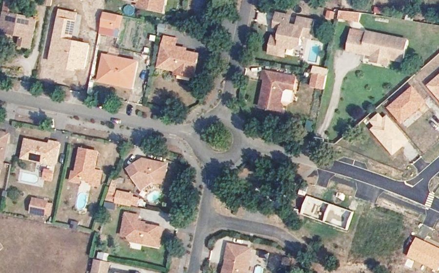 Vue aérienne du Rond-point anonyme n°148473027