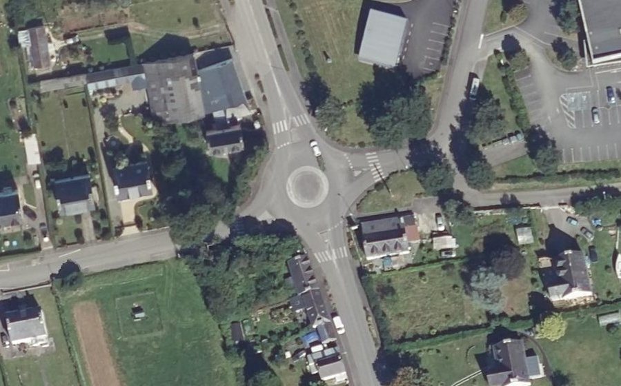 Vue aérienne du Rond-point anonyme n°148481020