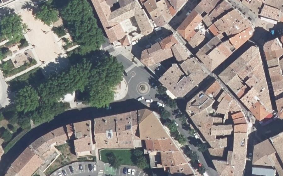 Vue aérienne du Rond-point anonyme n°149033915