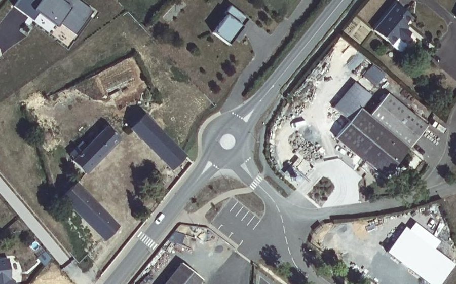 Vue aérienne du Rond-point anonyme n°1490536169