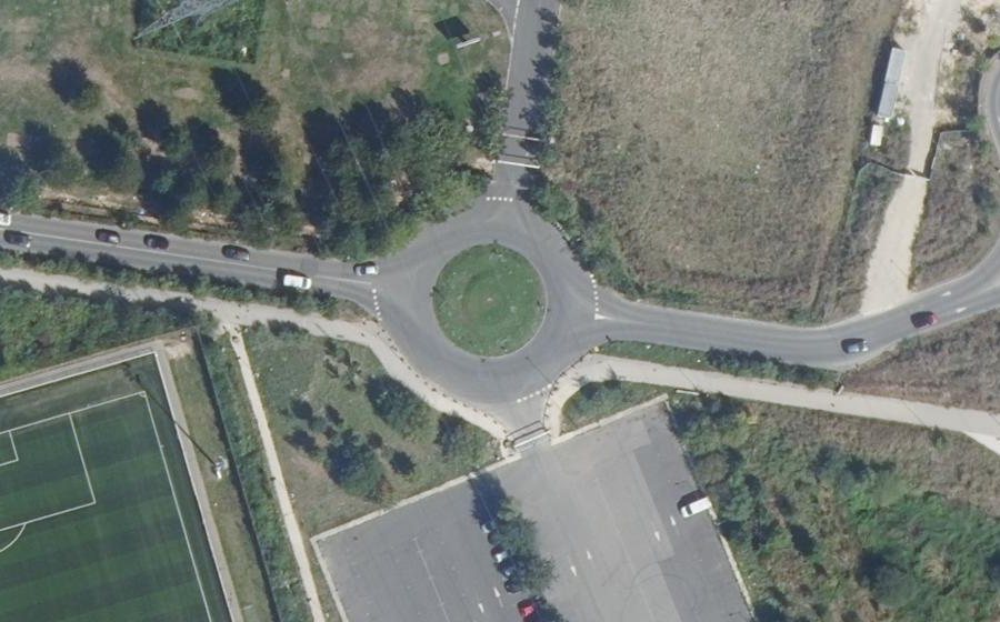 Vue aérienne du Rond-point anonyme n°149059930