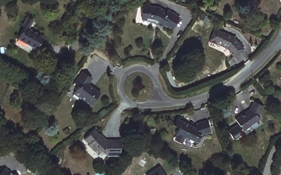 Vue aérienne du Rond-point anonyme n°149186189