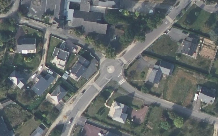 Vue aérienne du Rond-point anonyme n°149249953