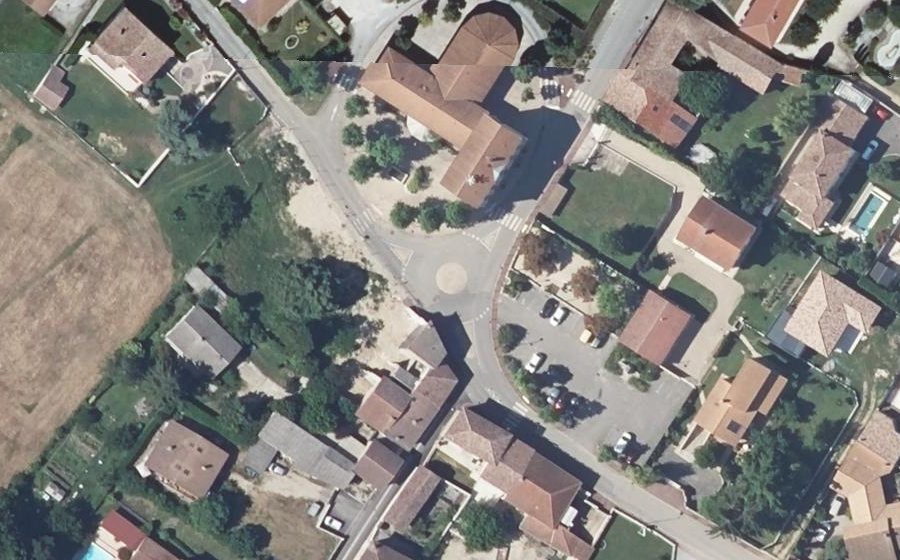 Vue aérienne du Rond-point anonyme n°1493154786