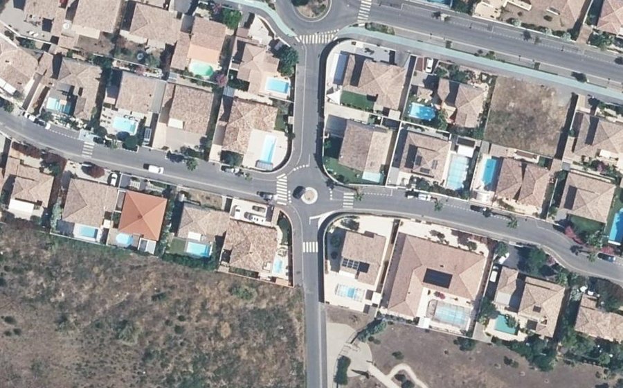 Vue aérienne du Rond-point anonyme n°149403544