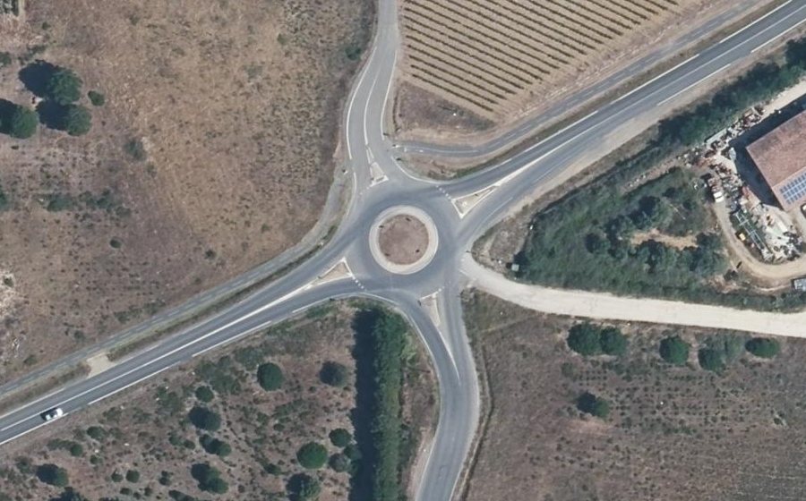 Vue aérienne du Rond-point anonyme n°149407172