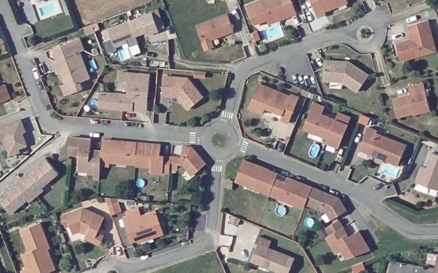 Vue aérienne du Rond-point anonyme n°149421904