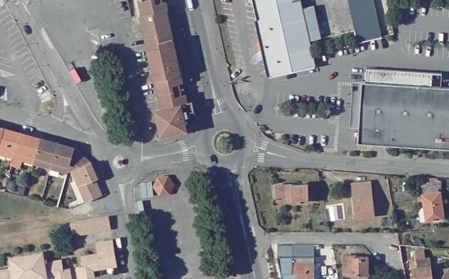 Vue aérienne du Rond-point anonyme n°149421928
