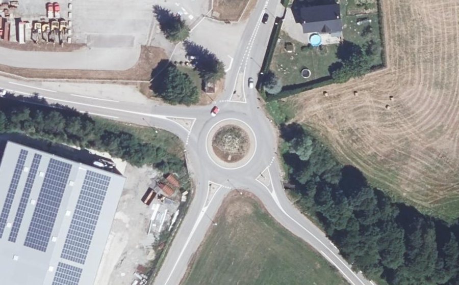 Vue aérienne du Rond-point anonyme n°149546642